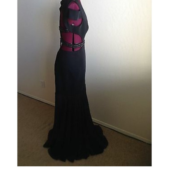 BCBG Max Azria. Size 8. - Picture 8 of 11